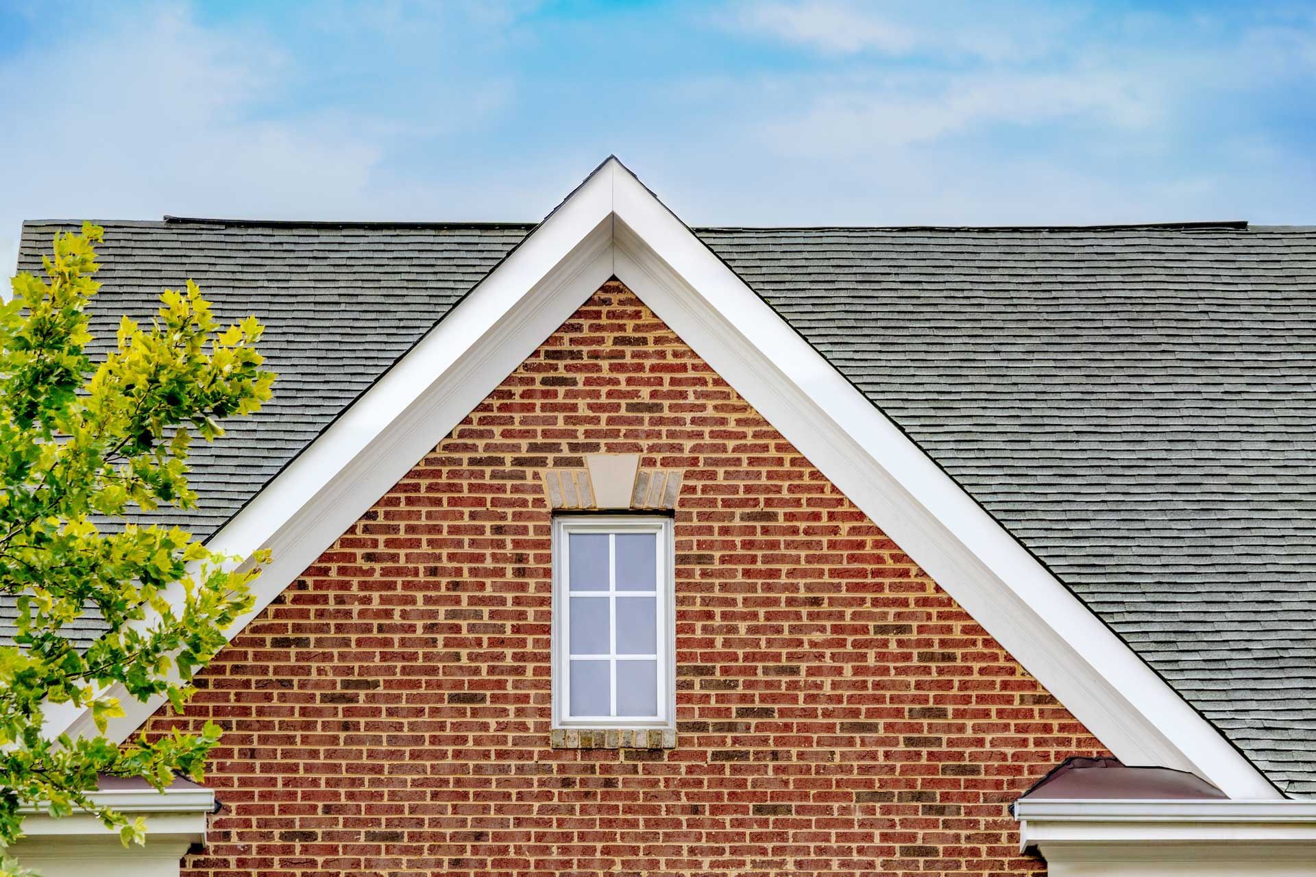 Gable roof on brick townhouse, roofing | Barrington Hills, IL | Jerry Newman Roofing 