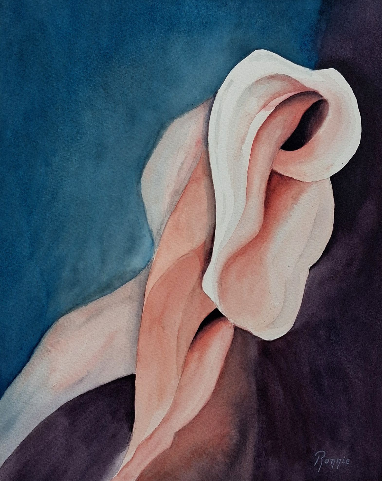 Sculptural Silence XI — Dignity, Een verstilde abstracte aquarel met zachte zalmroze vorm, koele blauwgroene schaduw en diepe auberginetinten.
