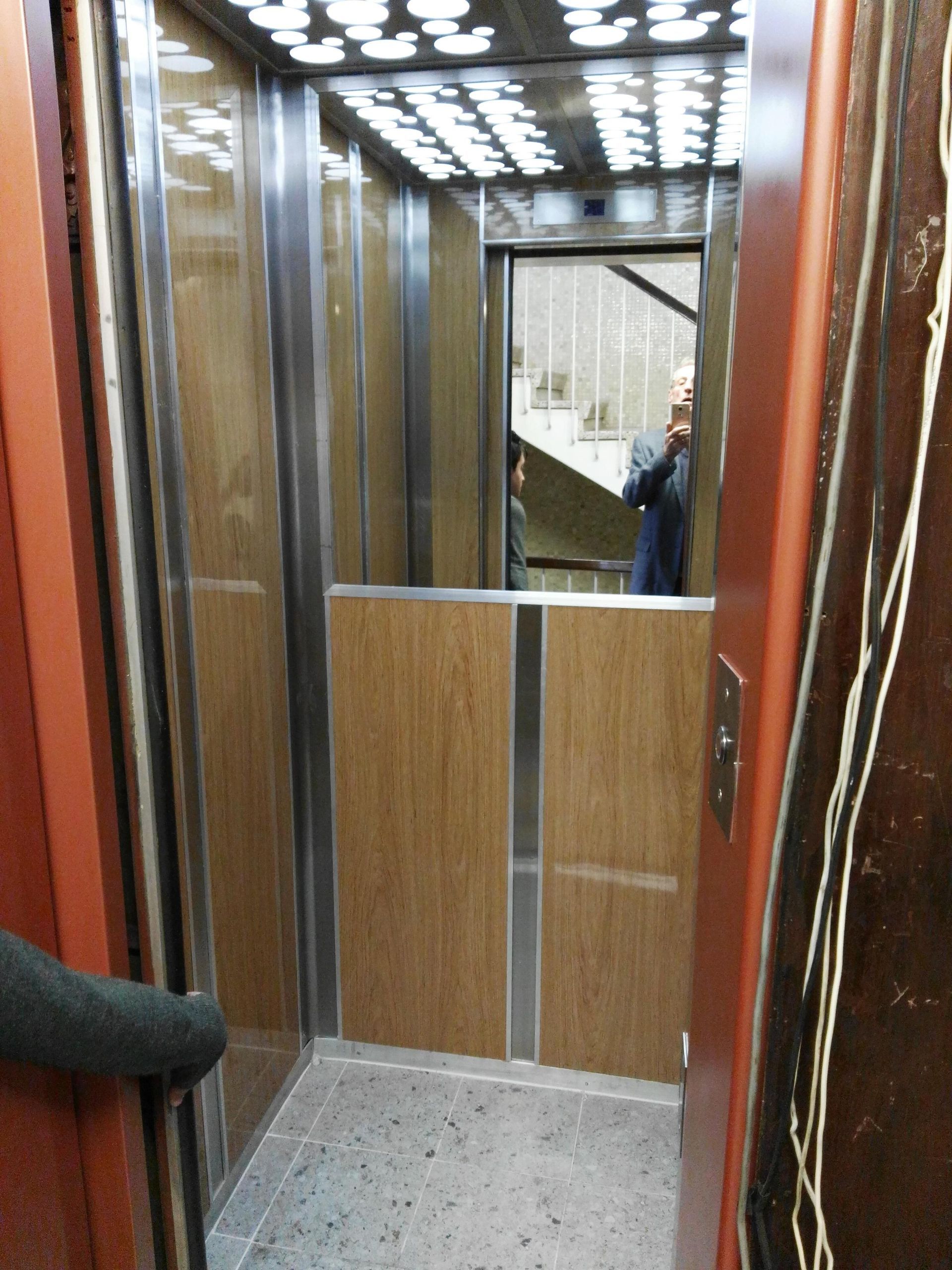 ELEVADORES Y SERVICIOS ESPECIALIZADOS SA DE CV