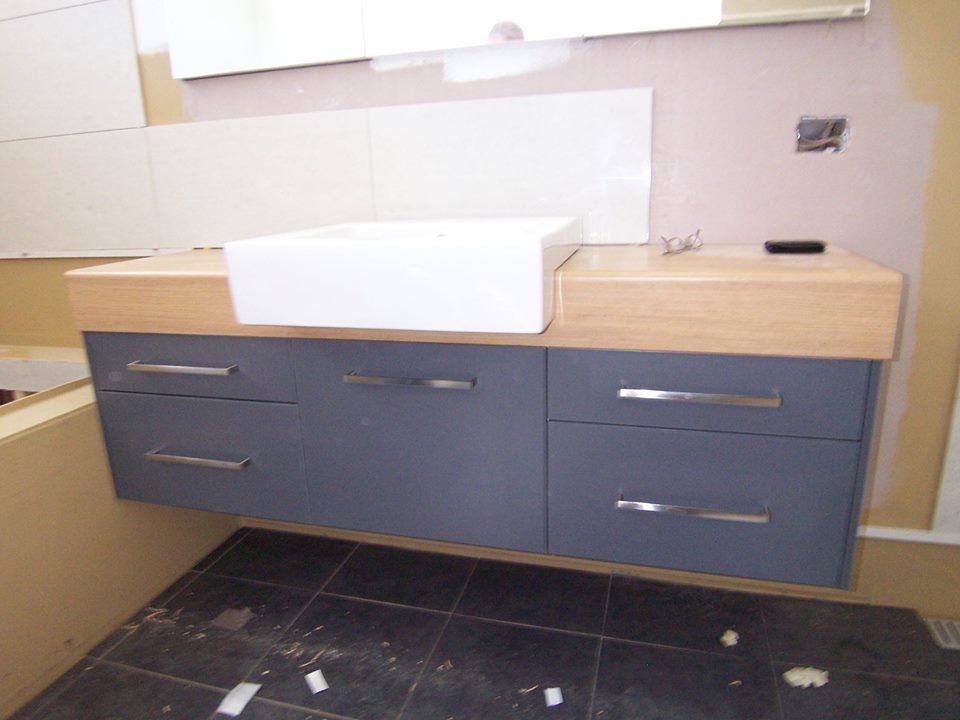 bathroom-with-divider