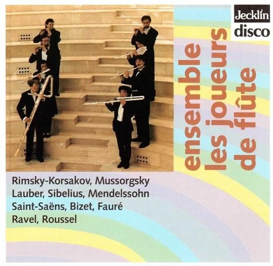 Albumcover: Ensemble Les Joueurs de Flûte, Flötistinnen auf Stufe Albumtitel und Namen der Komponisten auf dem Cover.