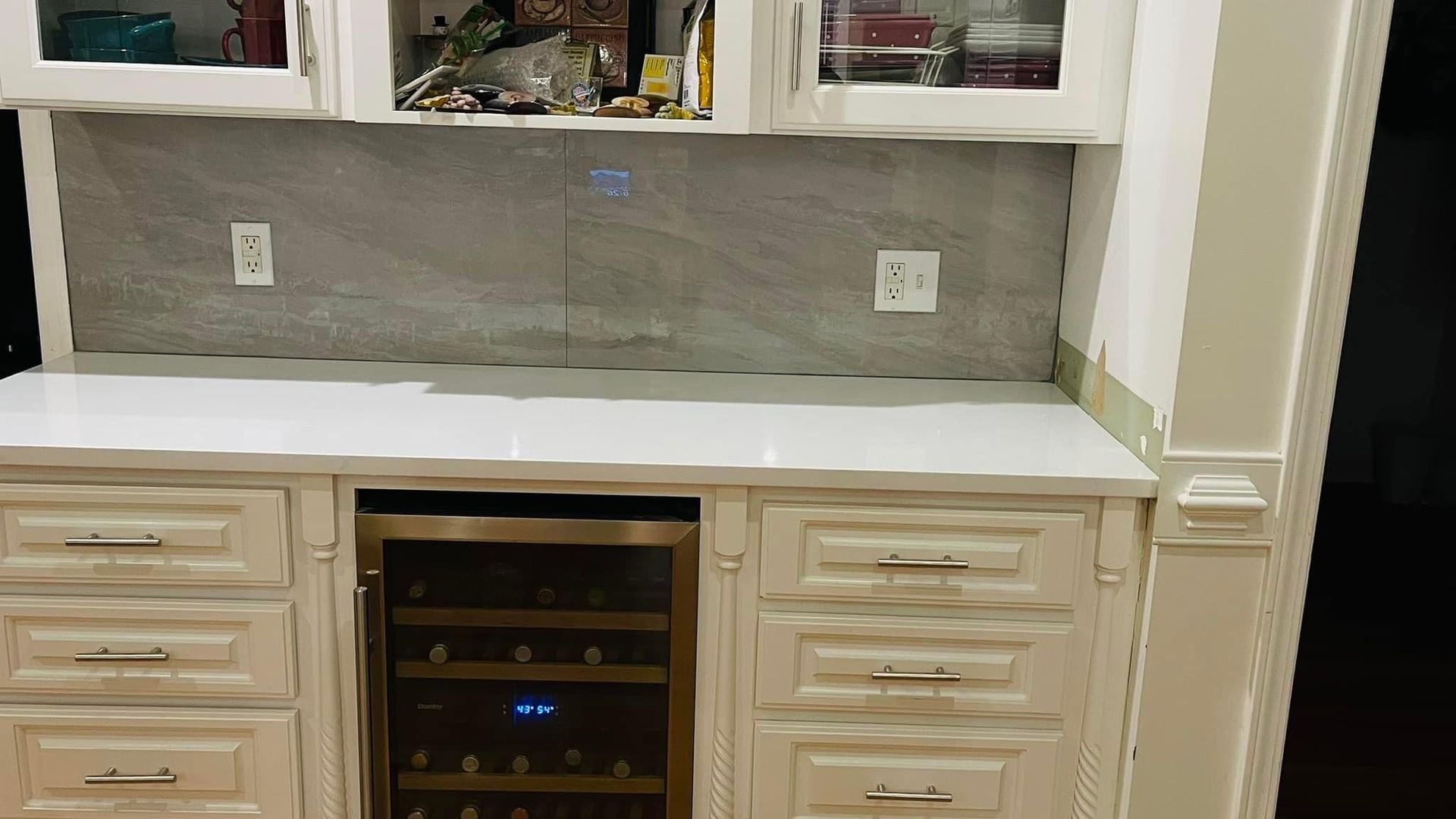 Kitchen tile backsplash 