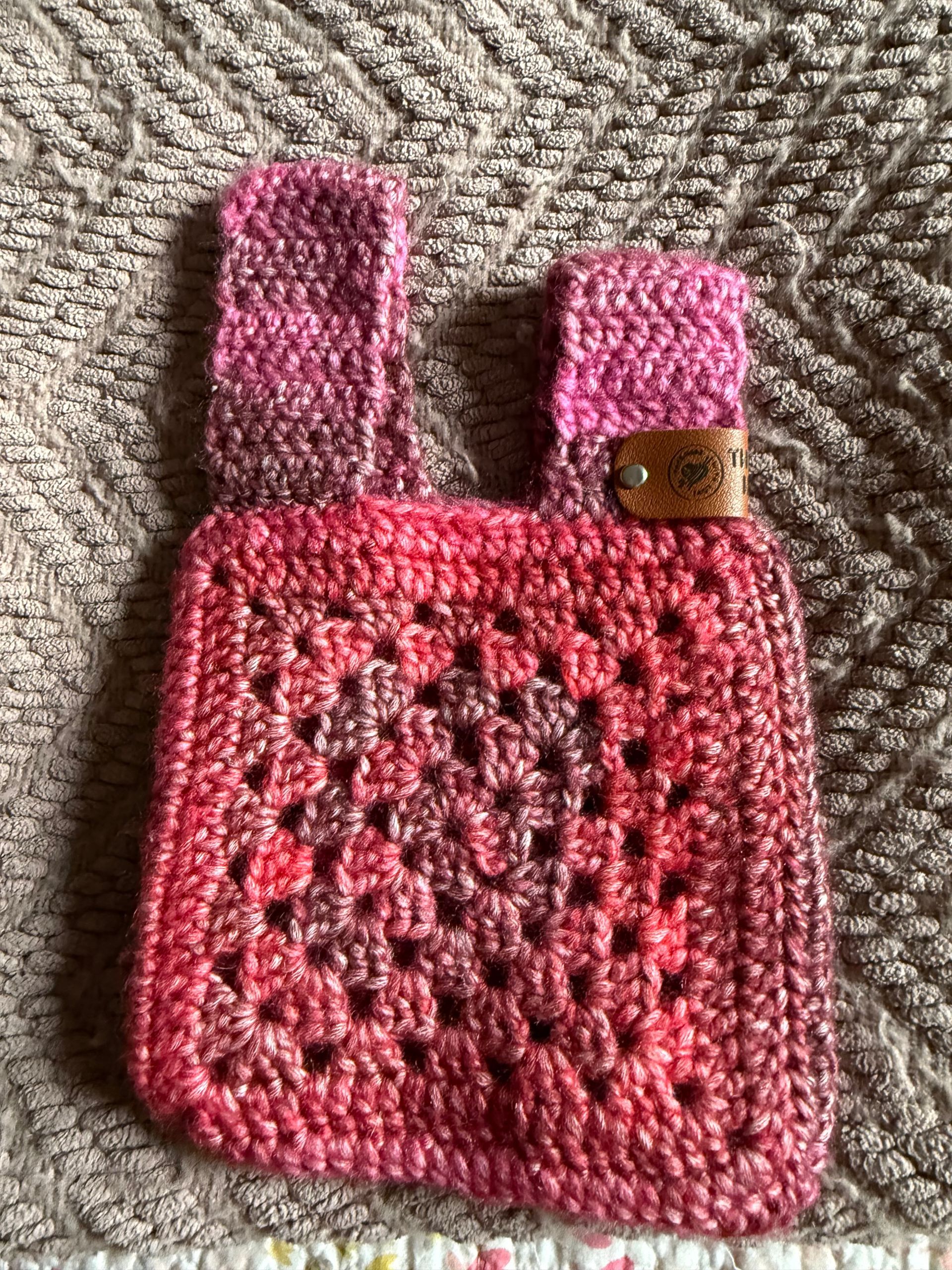 WRIST BAG CHERRY JUBILEE