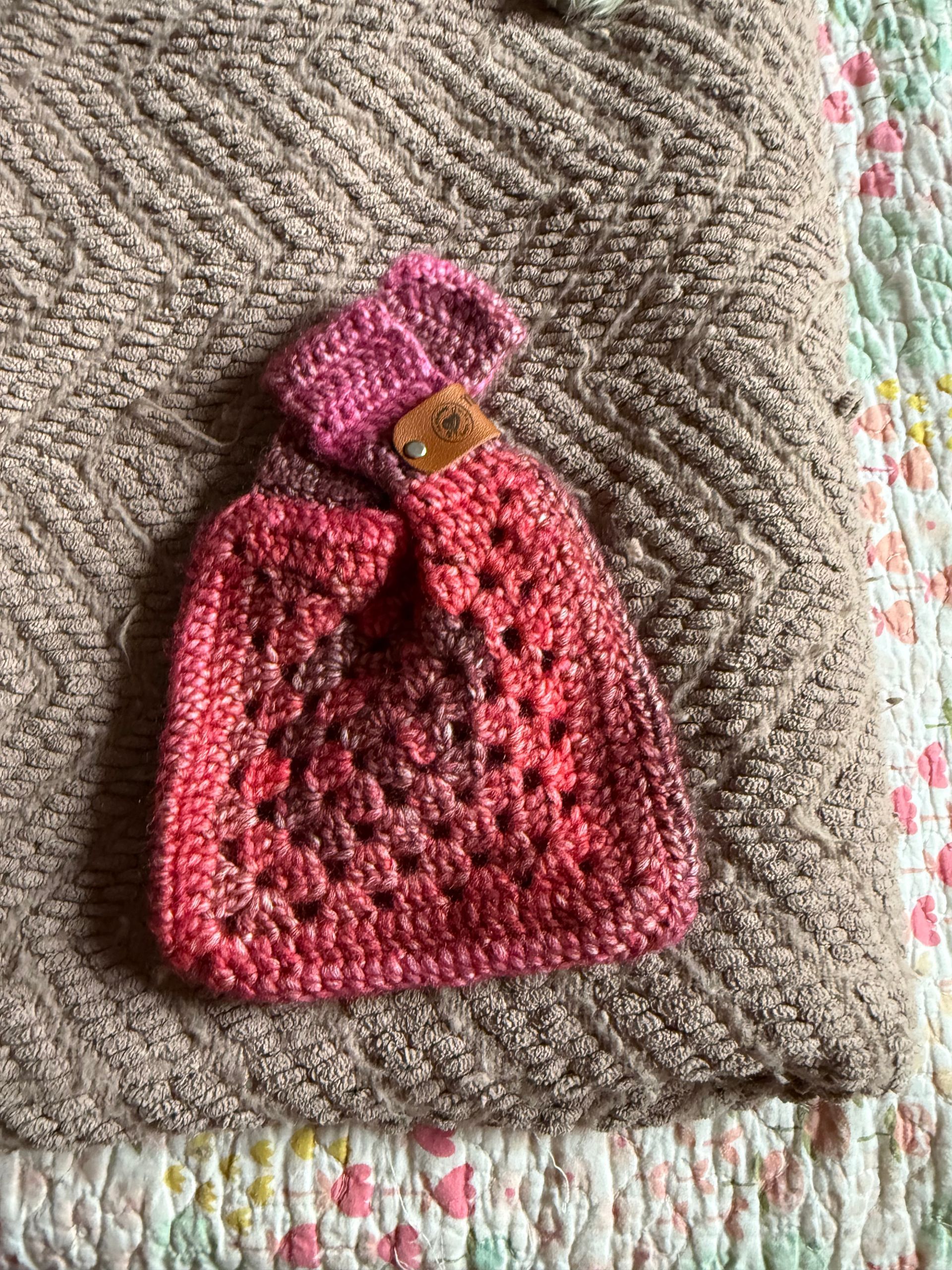 WRIST BAG CHERRY JUBILEE