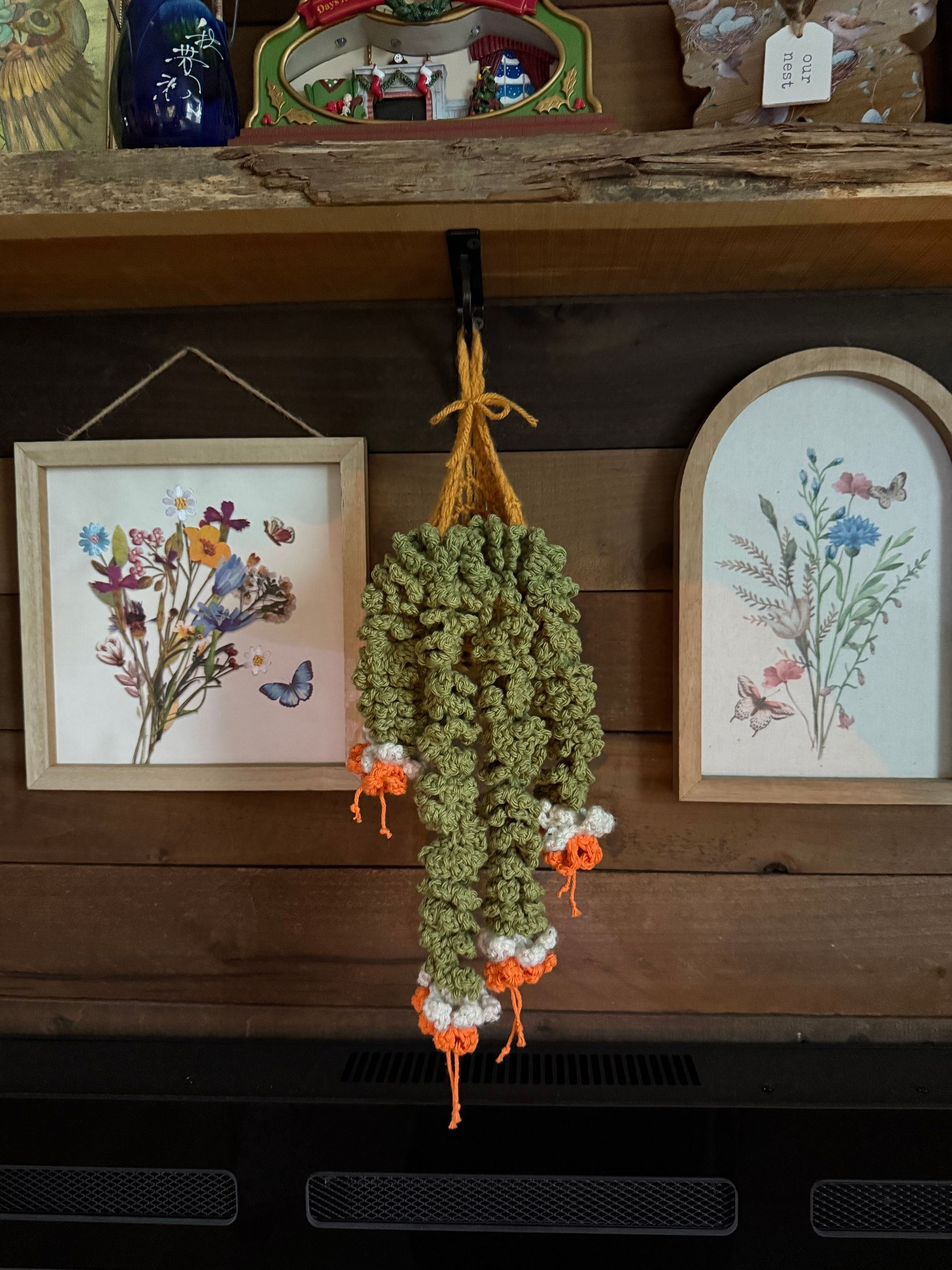 CROCHET SUCCULENT HANGING BASKET