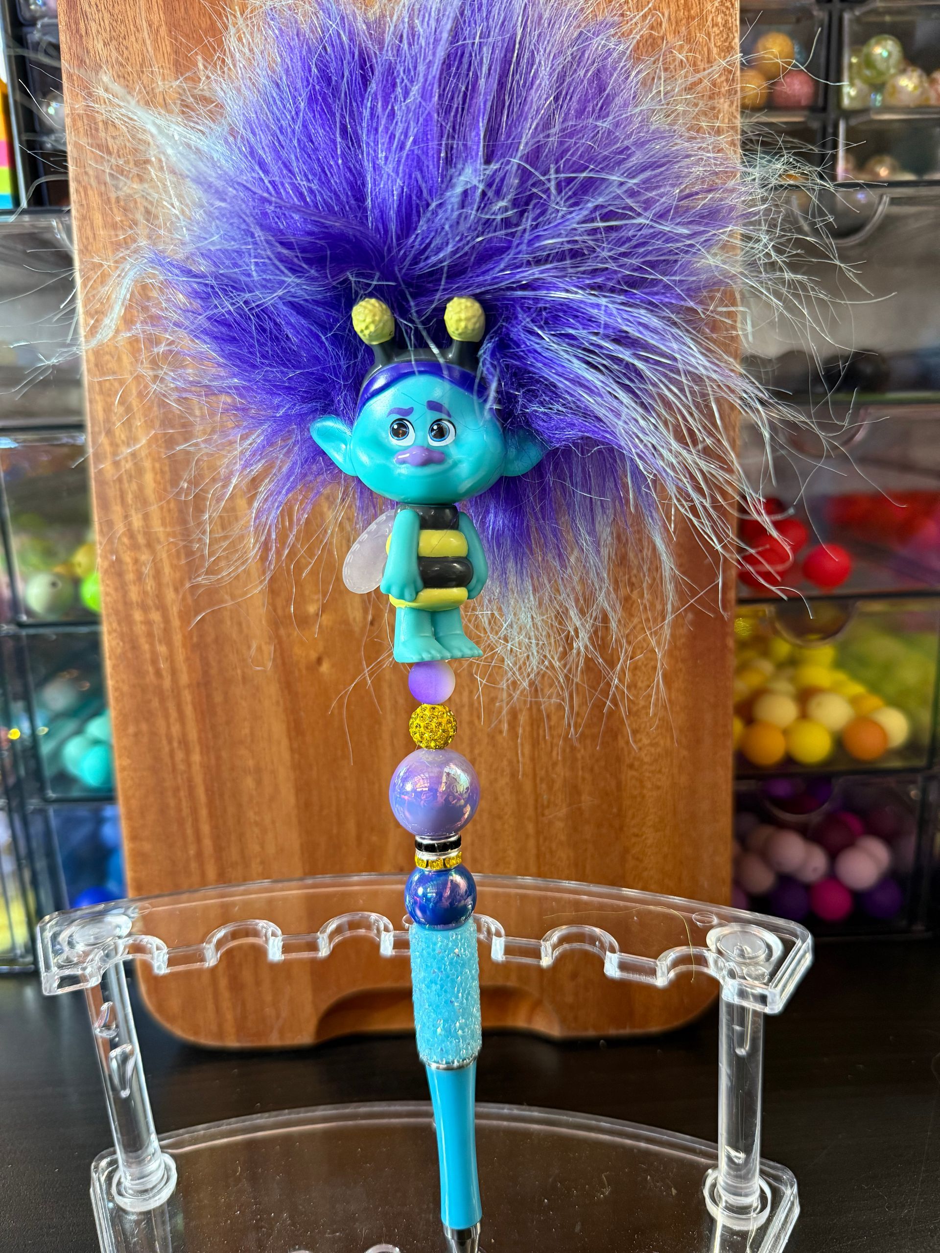BEE TROLL BEADED PEN