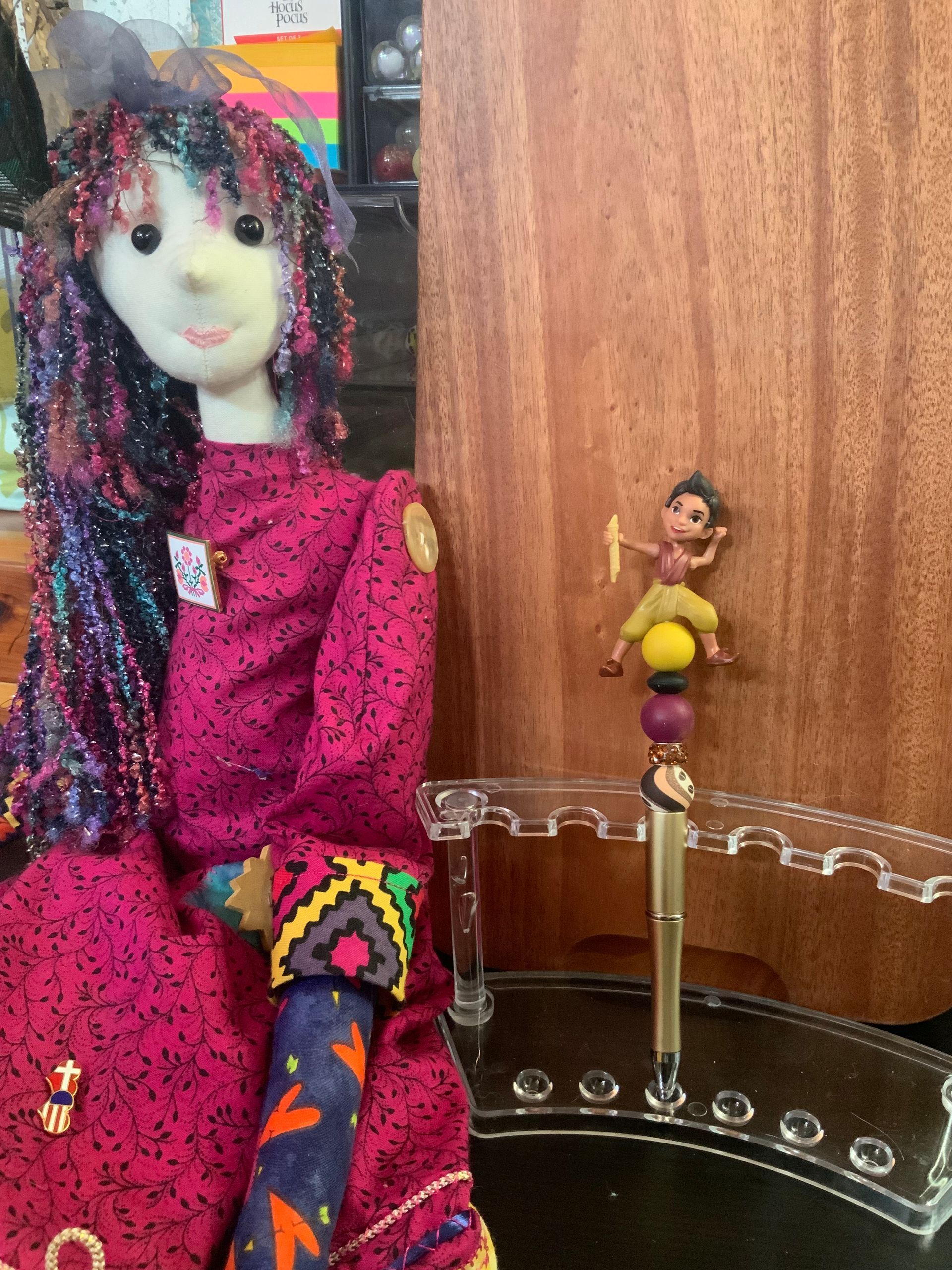 BOUN CHARACTER BEADED PEN