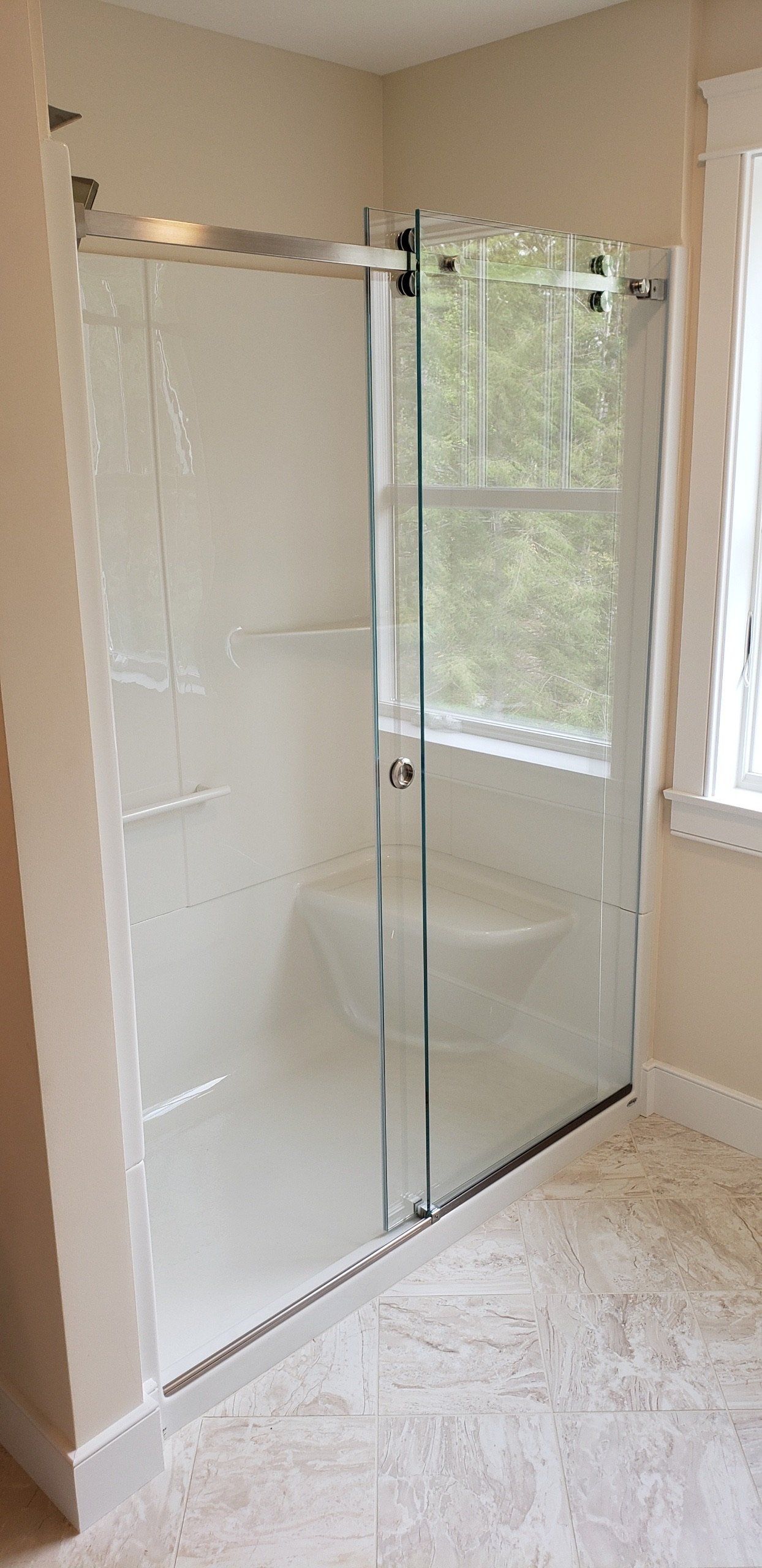 gliding_glass_doors_pink_wall