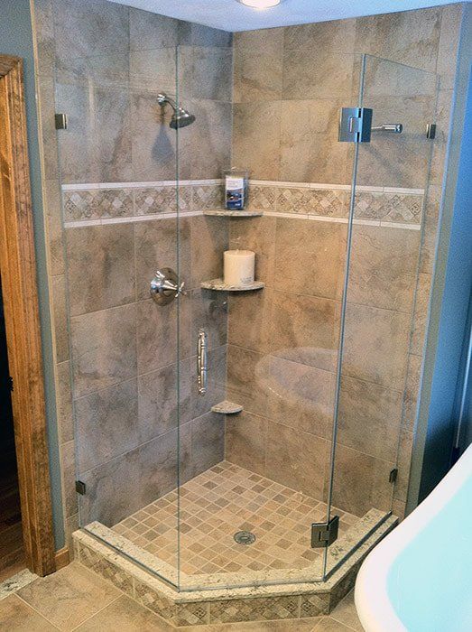 neoangle_glass_doors_brown_tiles_2