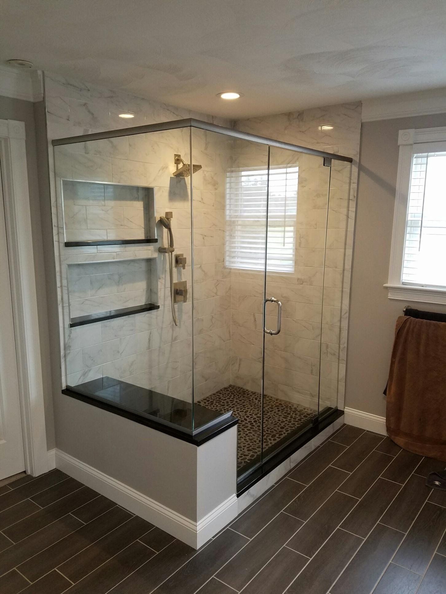 shower_door_with_gold_shower_heads.