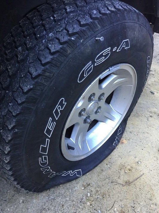 Flat tire repair service