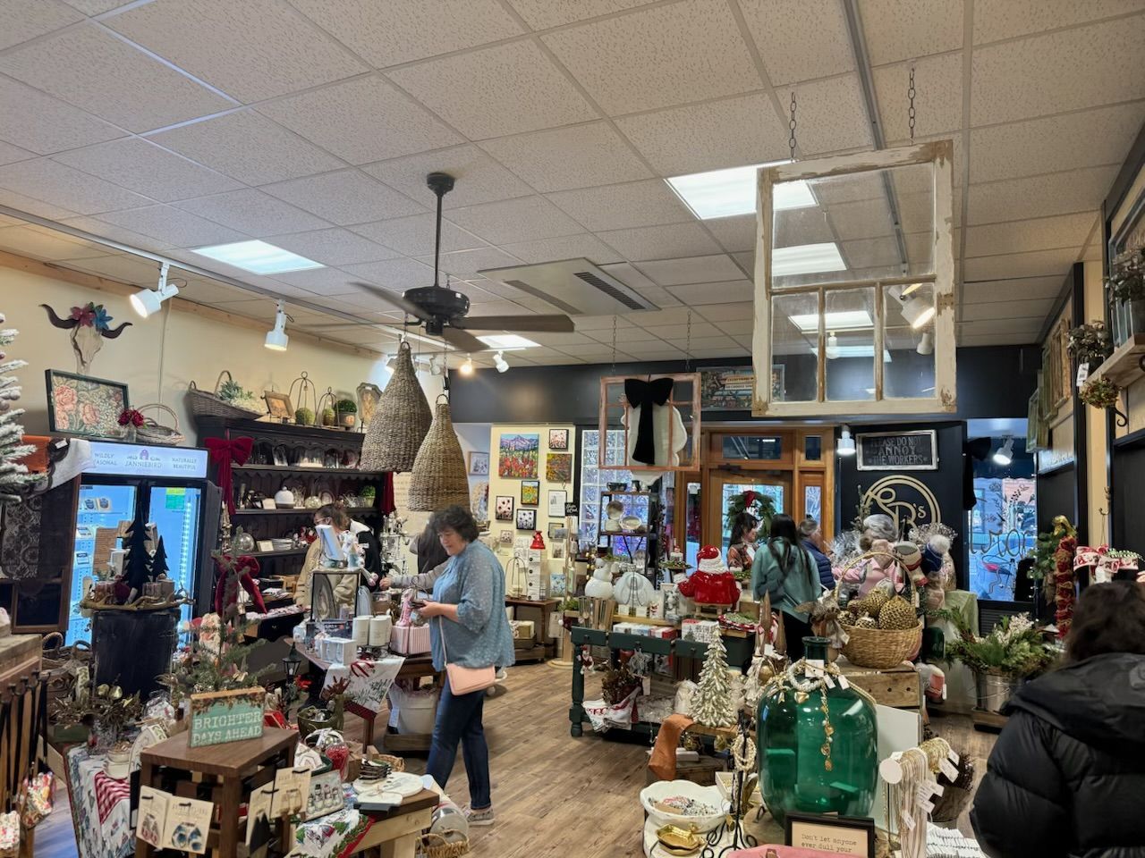 A store filled with lots of tables and displays.
