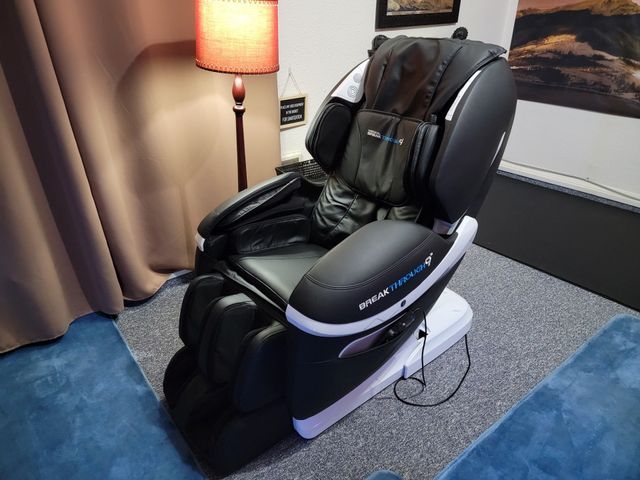 Medical Breakthrough 9 Plus Massage Chair