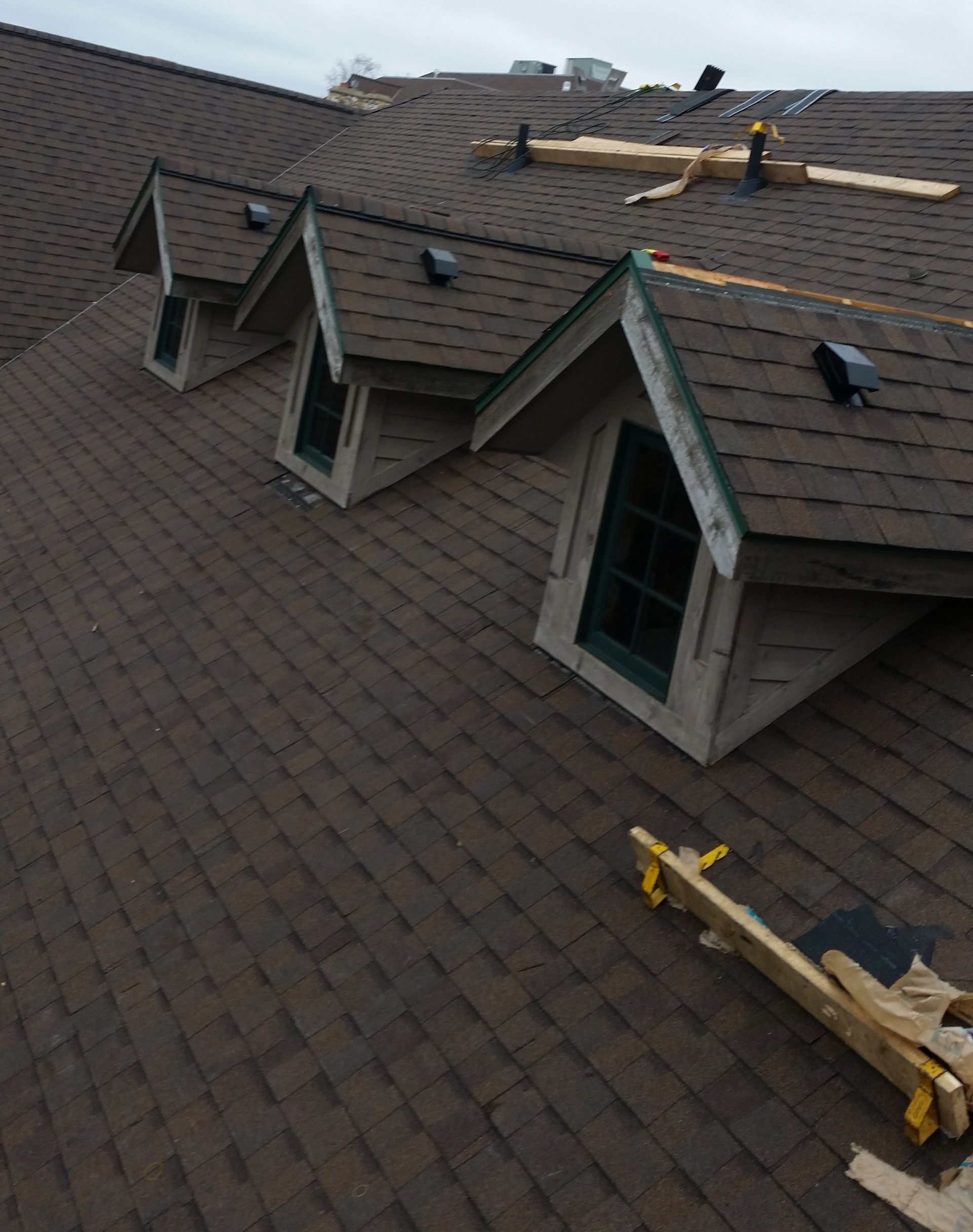 New Dimensional Asphalt Shingle Complex Roof - New Richland, MN - Tom’s Miller’s Roofing