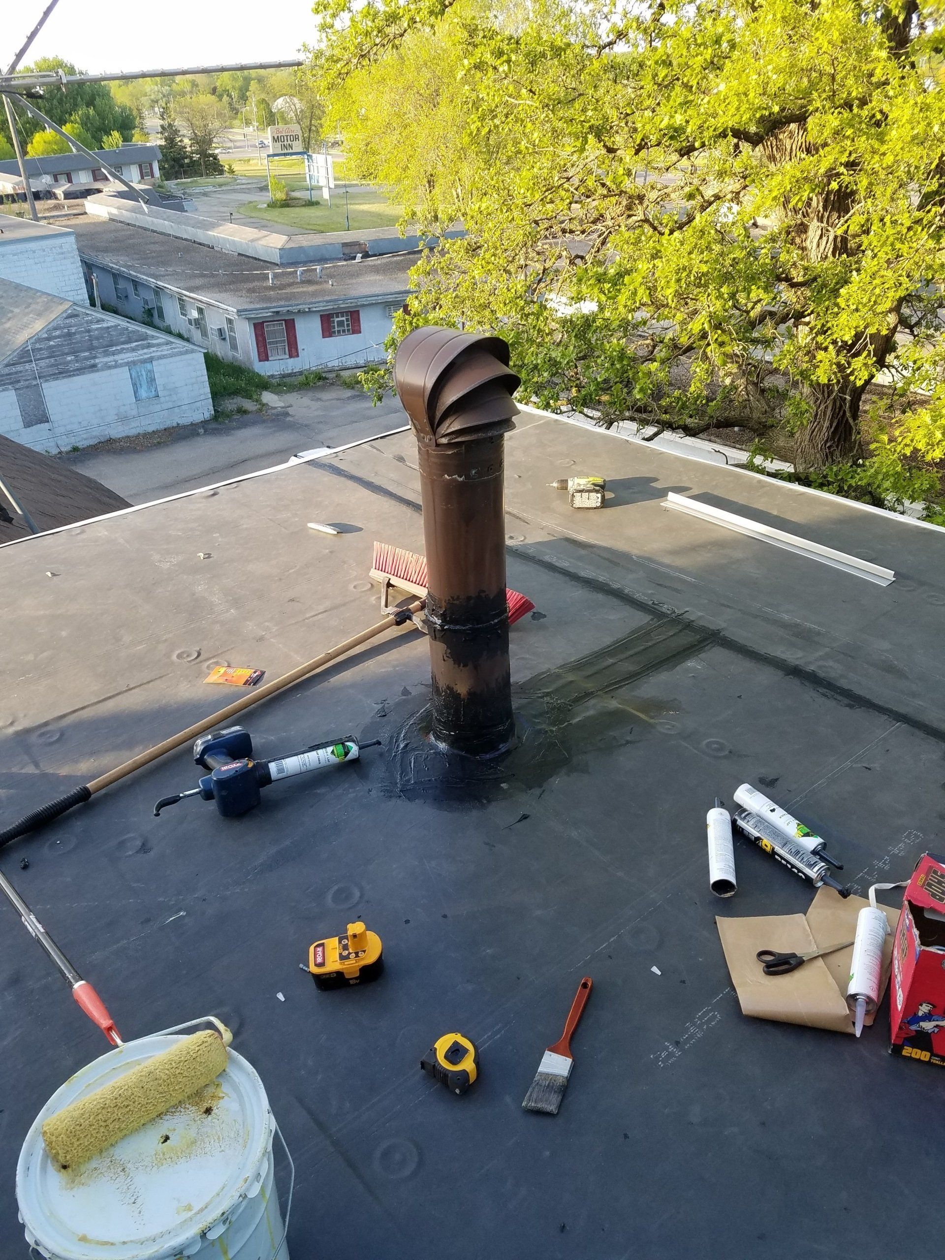 The Technician Wearing Safety Uniforms - New Richland, MN - Tom’s Miller’s Roofing