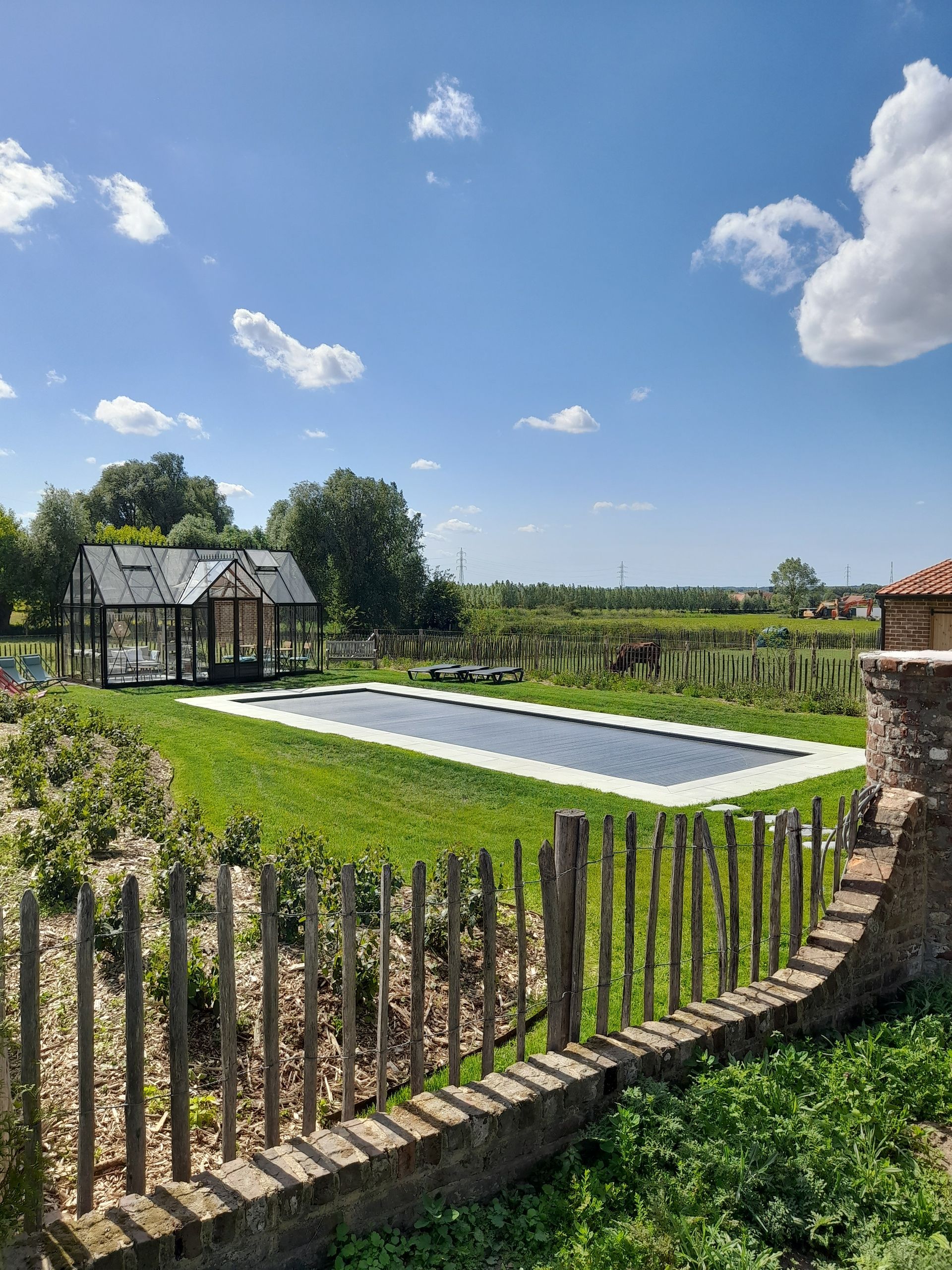 grote vakantiewoning met verwarmd zwembad, groot vakantiehuis met verwarmd zwembad