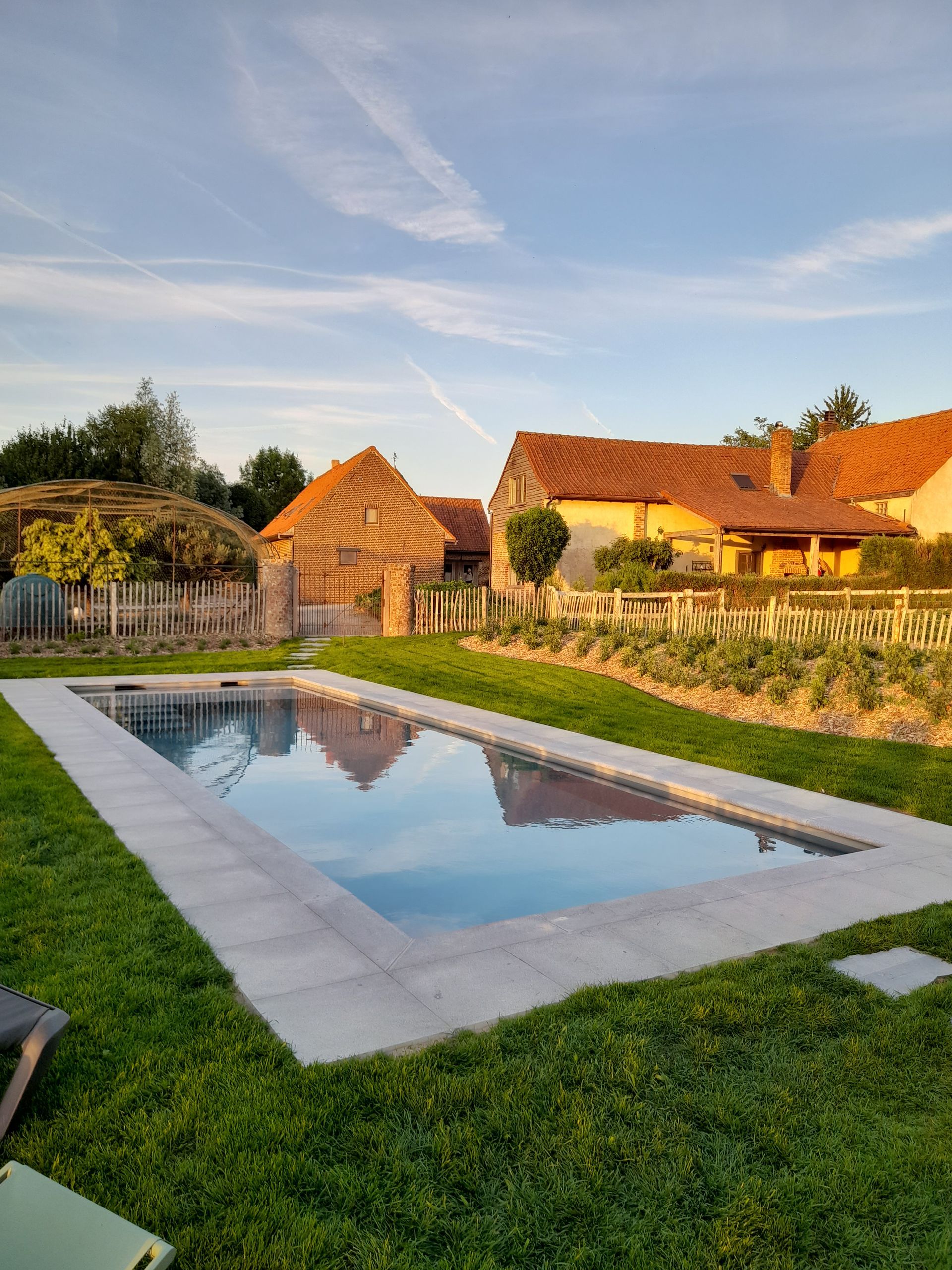 grote vakantiewoning met verwarmd zwembad, groot vakantiehuis met verwarmd zwembad