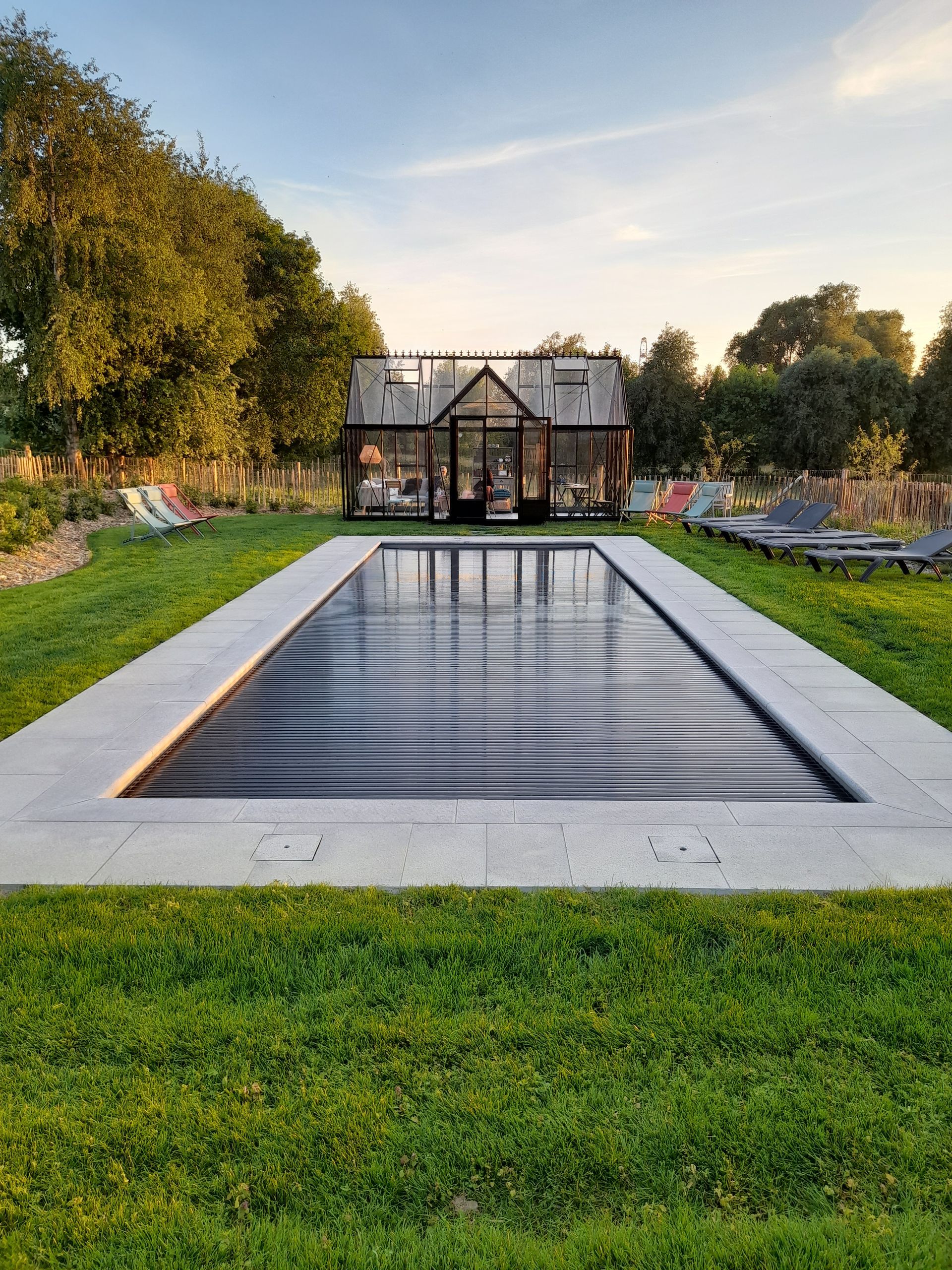 grote vakantiewoning met verwarmd zwembad, groot vakantiehuis met verwarmd zwembad