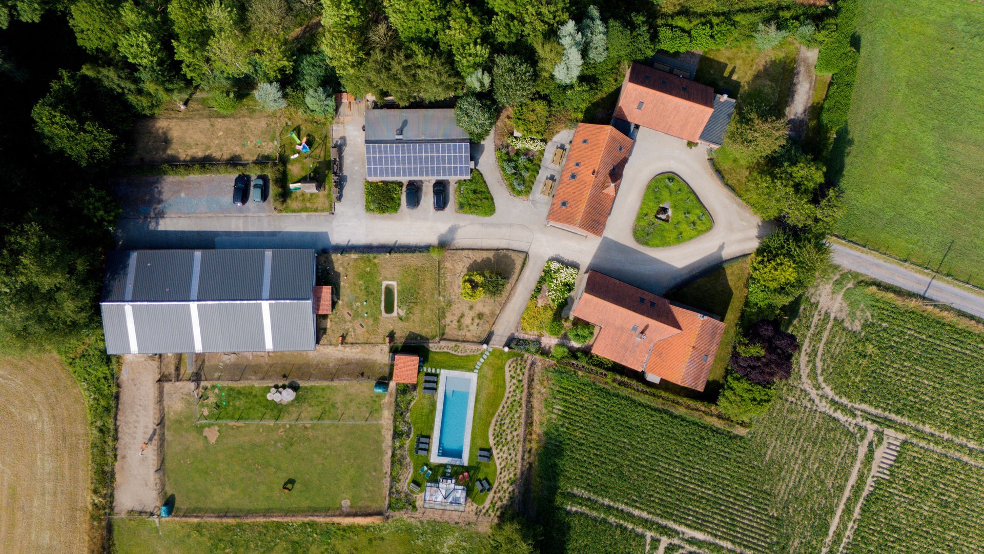 grote vakantiewoning met verwarmd zwembad, groot vakantiehuis met verwarmd zwembad