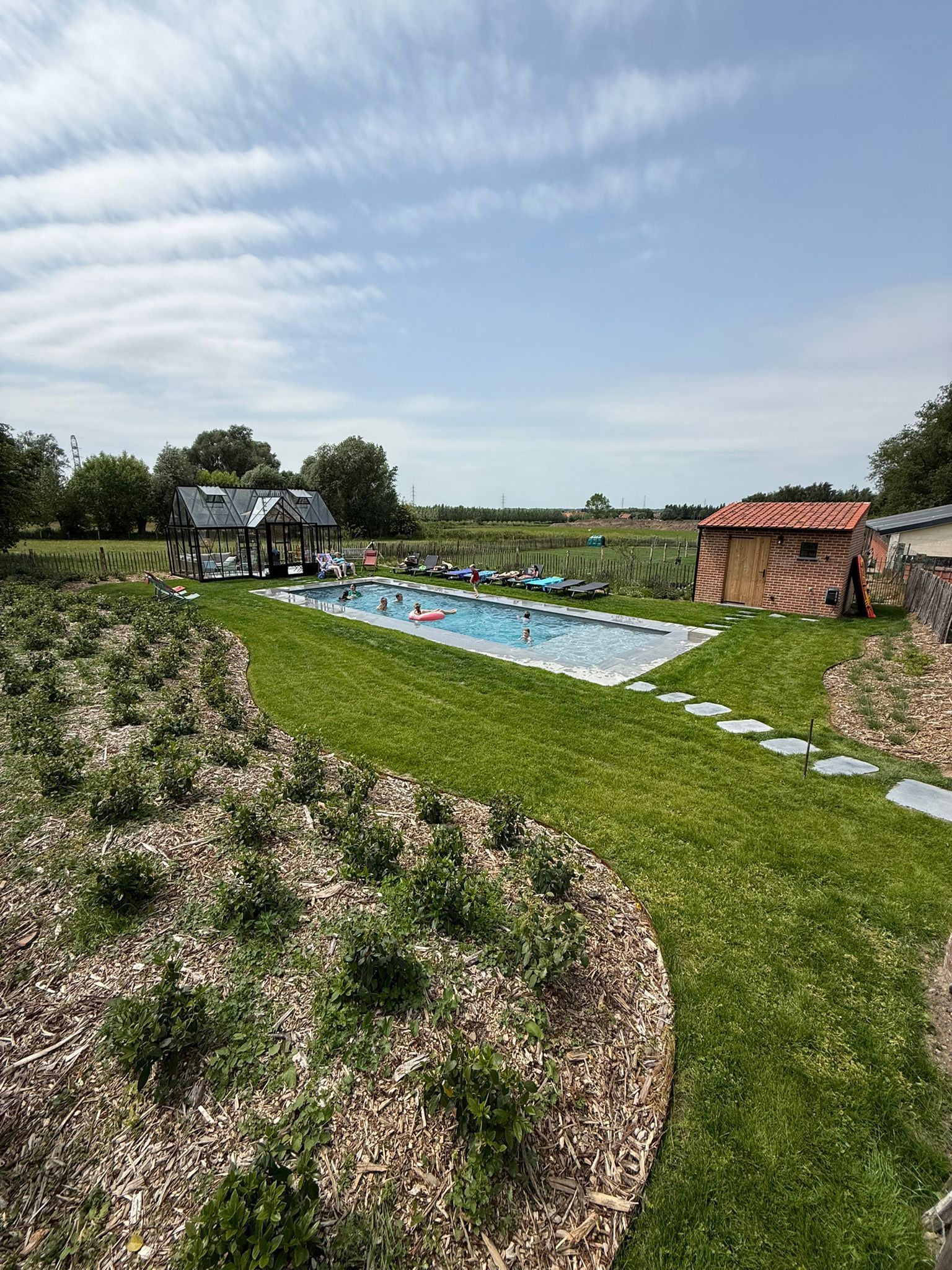 grote vakantiewoning met verwarmd zwembad, groot vakantiehuis met verwarmd zwembad