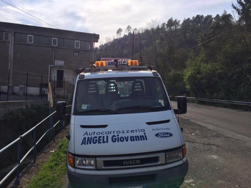 mezzo per recupero stradale