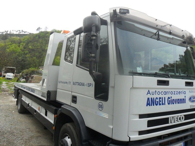 carro attrezzi soccorso mezzi pesanti