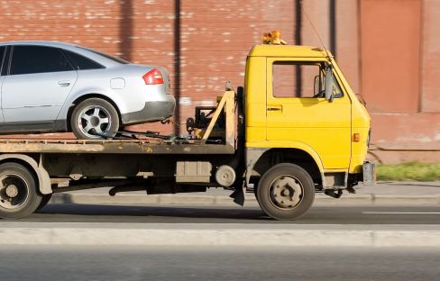 Automotive towing truck in Invercargill