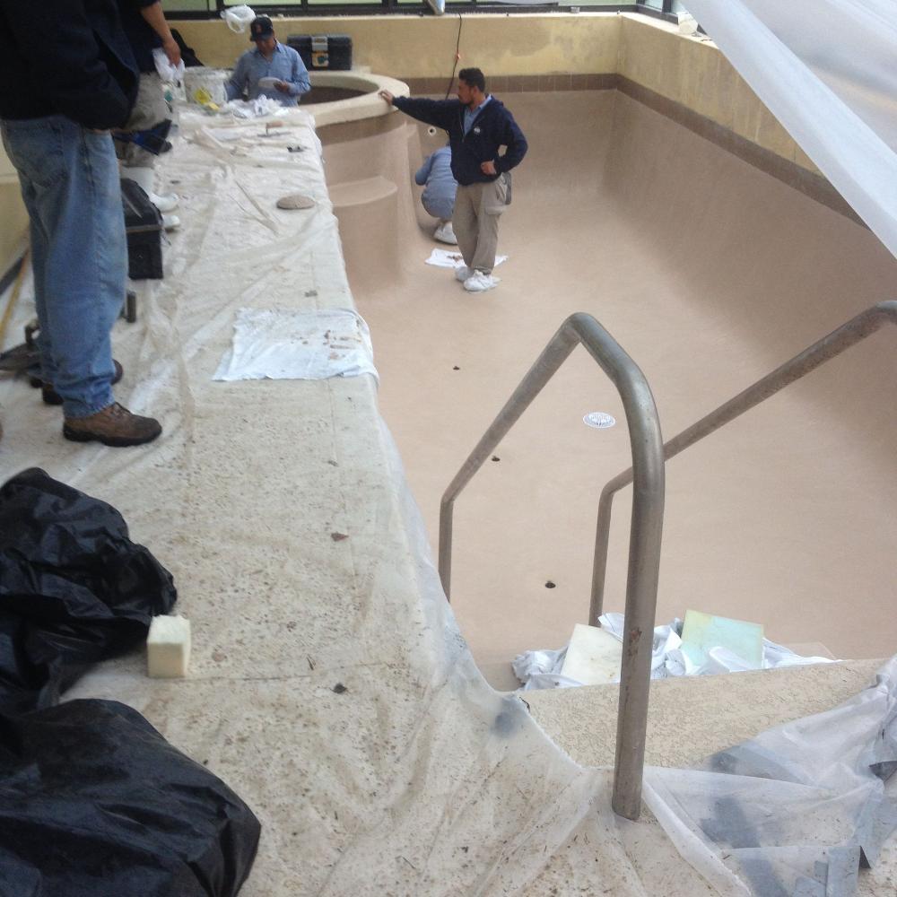 Distinctive Swimming Pools Inc