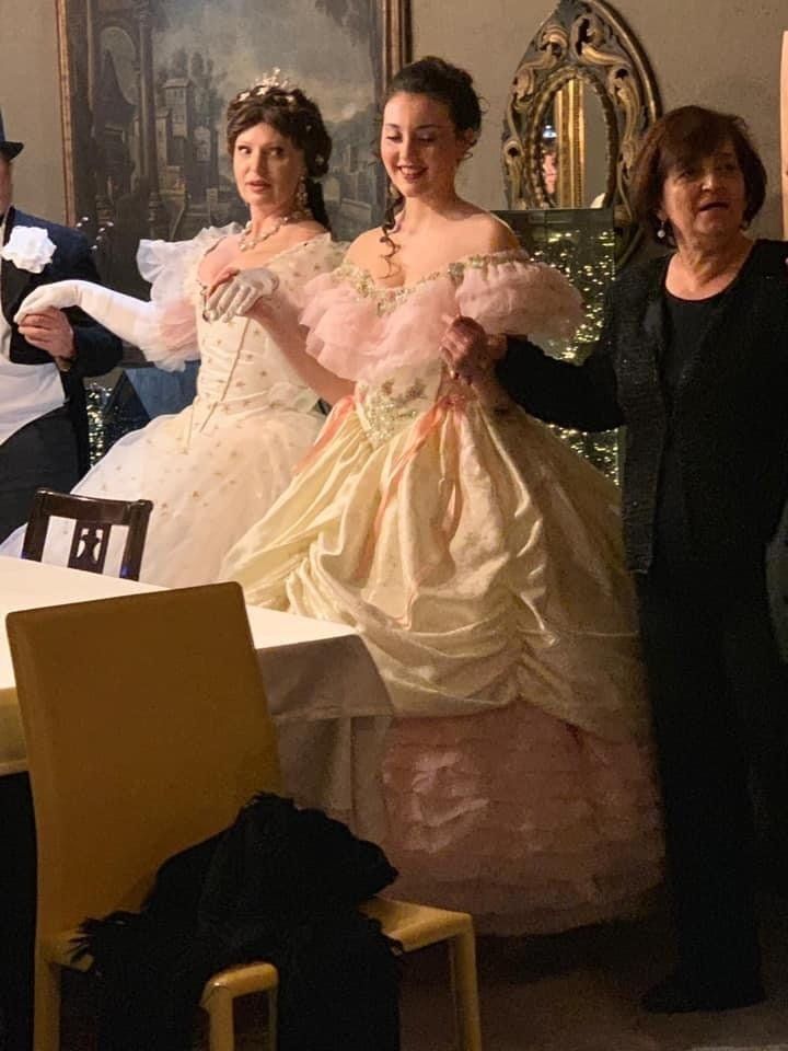 festa con abiti storici