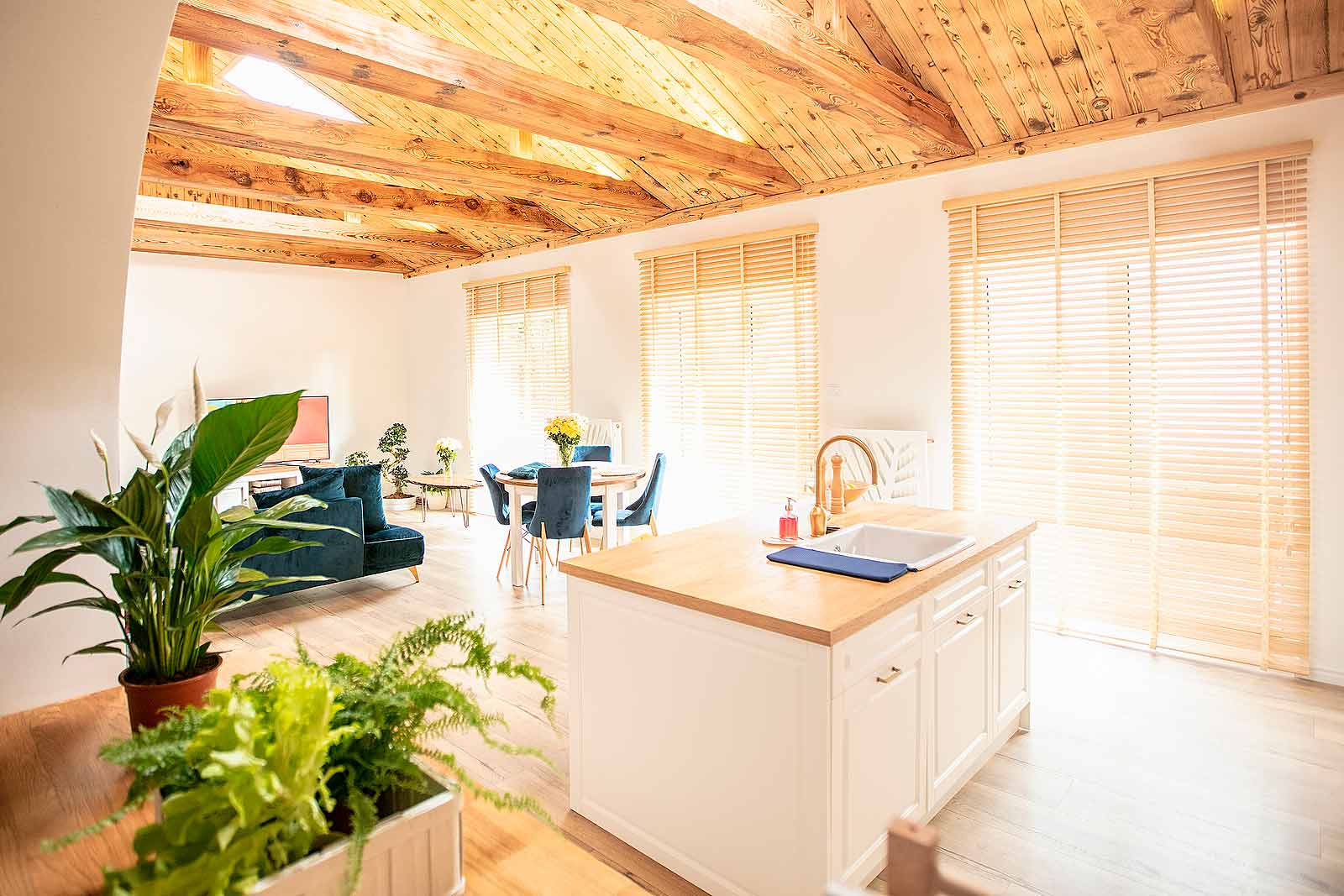 beautiful cozy living room