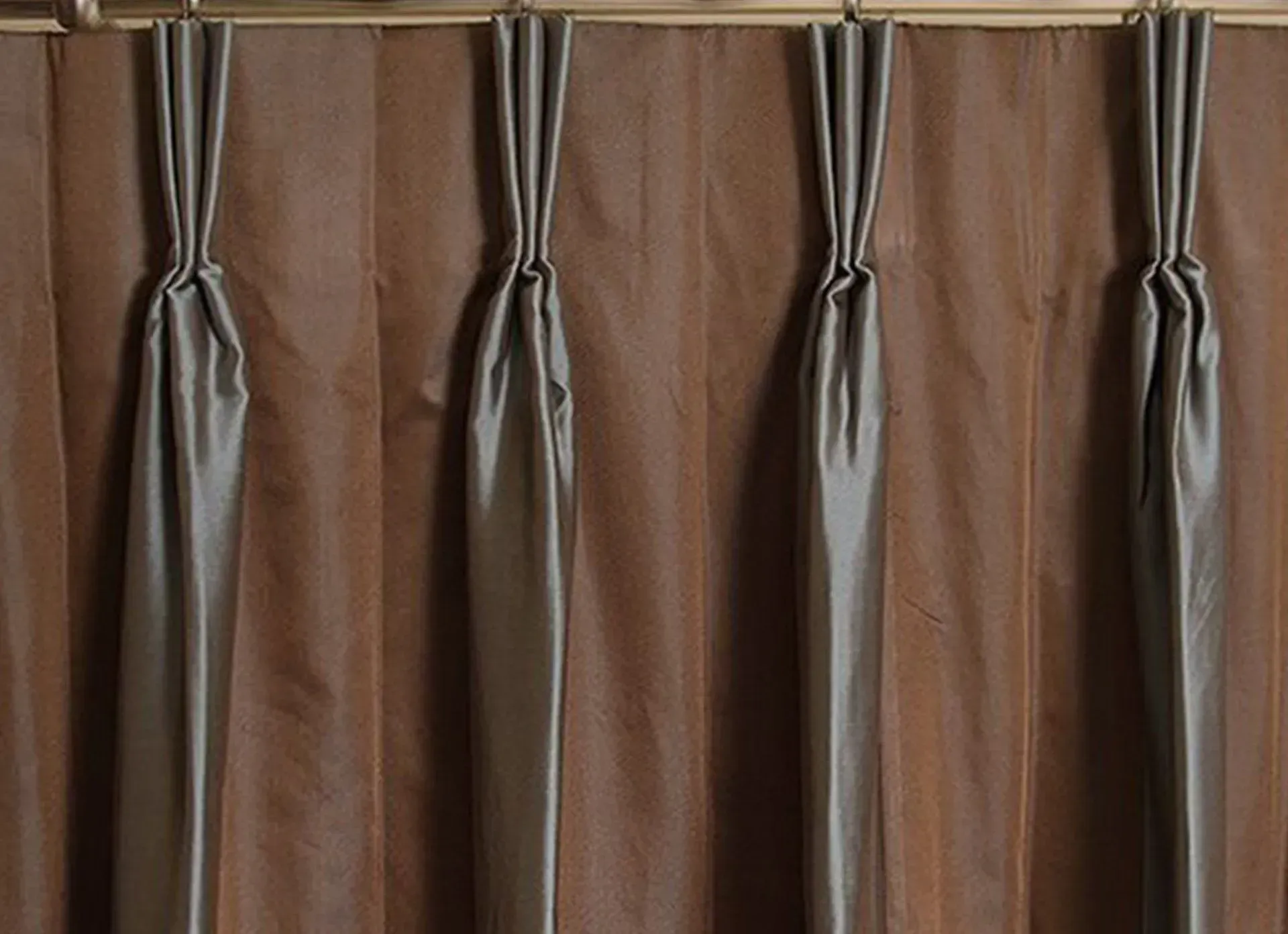 three finger pinch pleat drapes