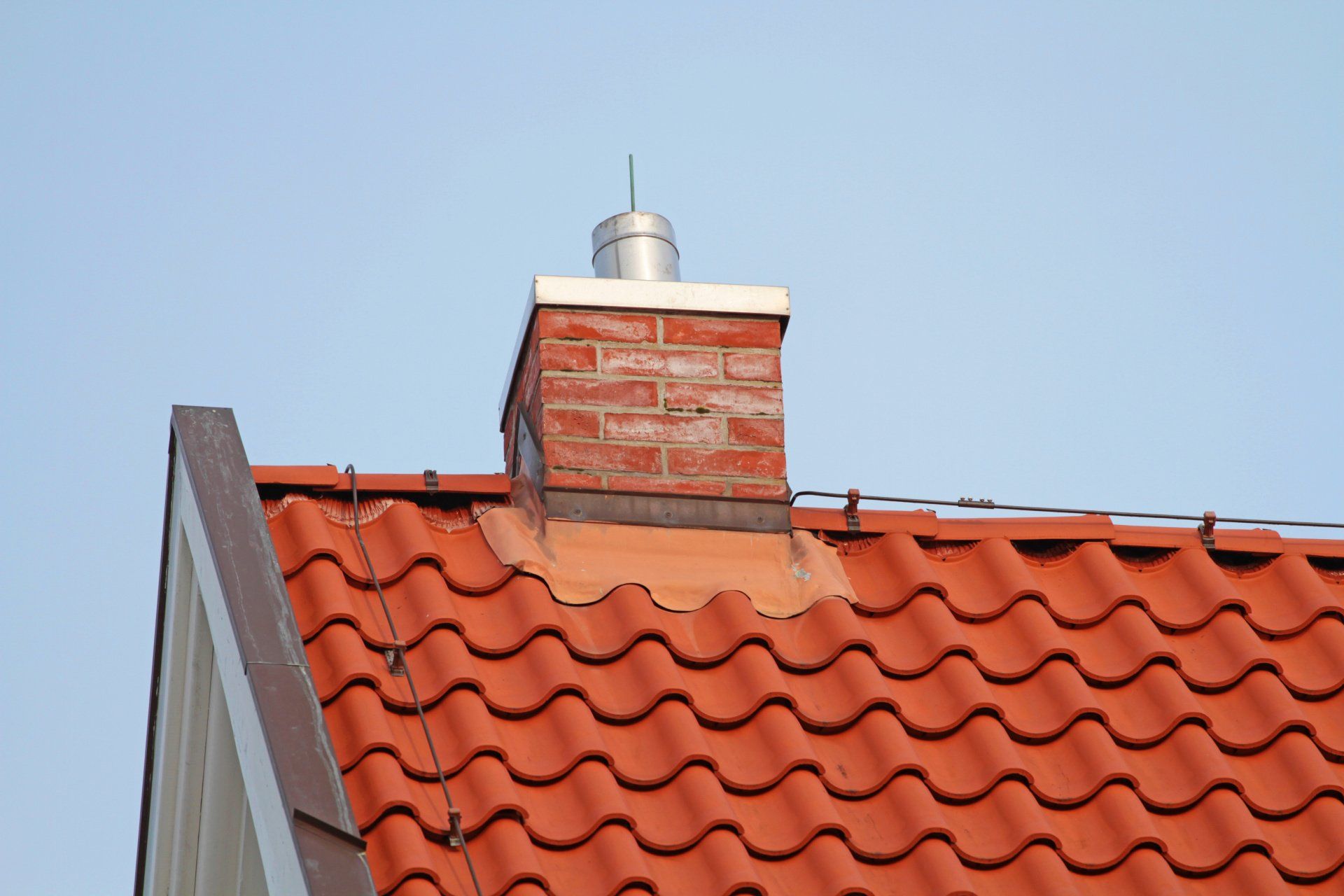 Hausdach mit Blitzschutz