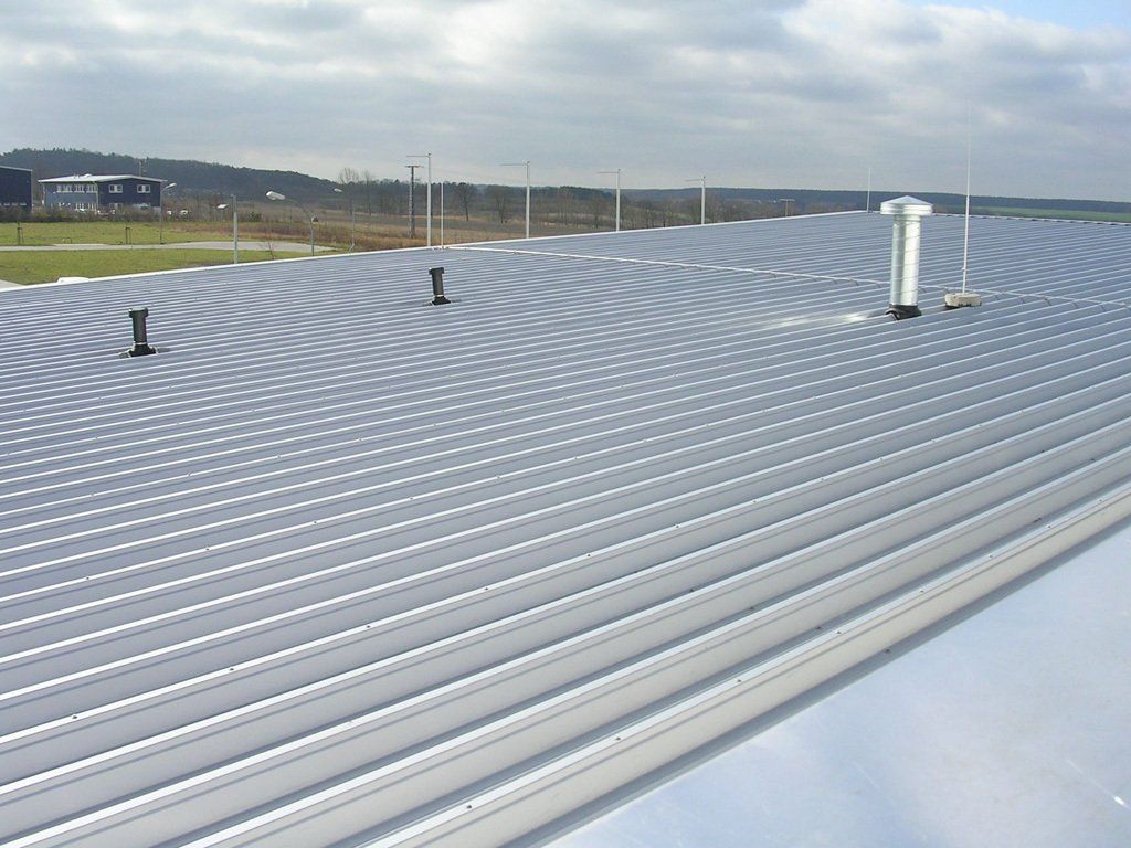 Blitzschutzantenne am Dach