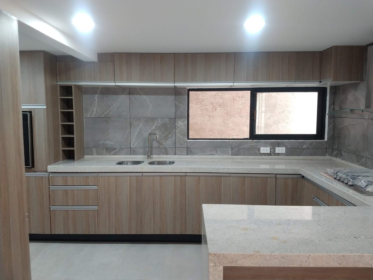 MONARCA COCINAS Y CLÓSETS