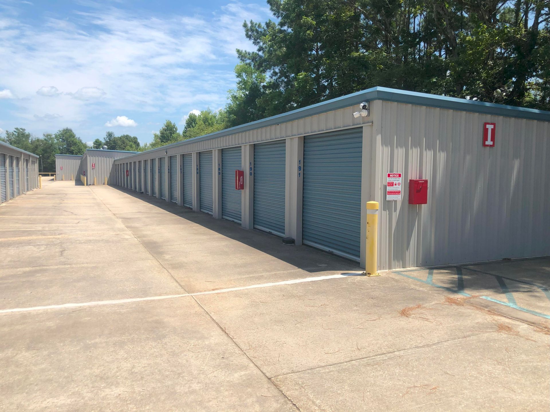 Drive up self storage units in a variety of sizes at a facility with state-of-the-art security, great customer service, and online rentals.