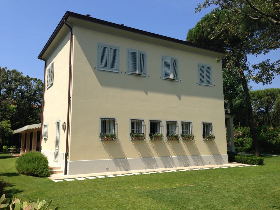 villetta con giardino ristrutturata