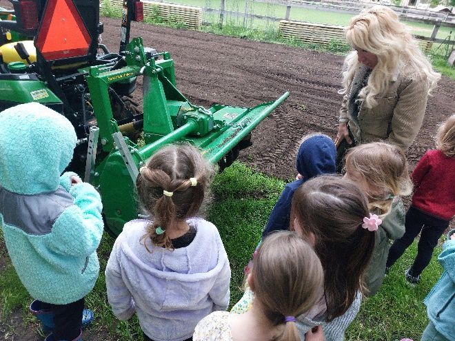 kids outside playing