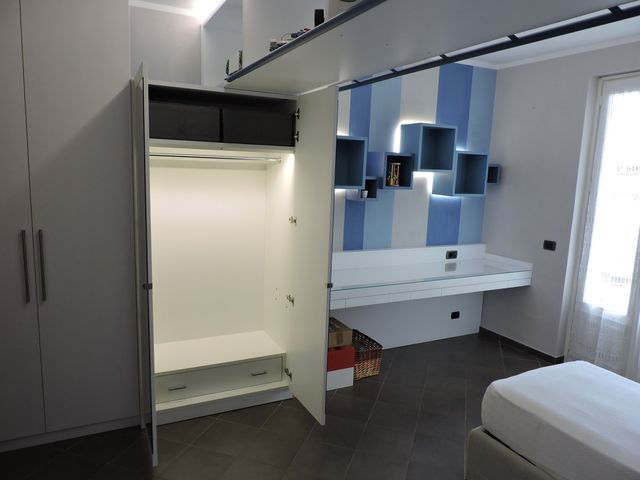 arredi in legno su misura 015