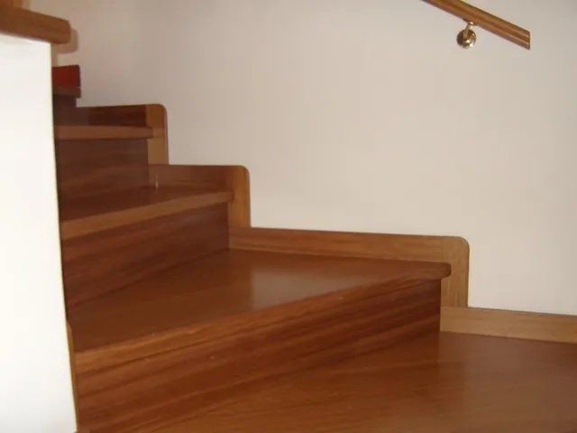 Arredi artigianali in legno