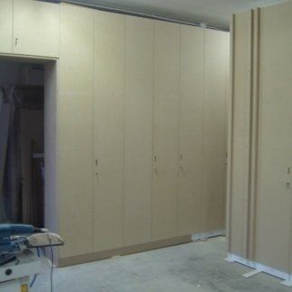 Realizzazione mobile per ufficio in MDF per ufficio chiuso - vista in laboratorio