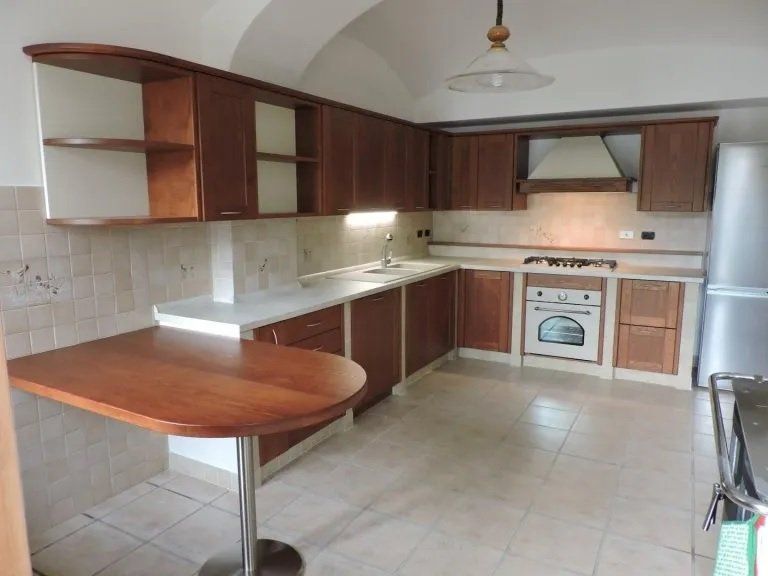 Arredi artigianali in legno