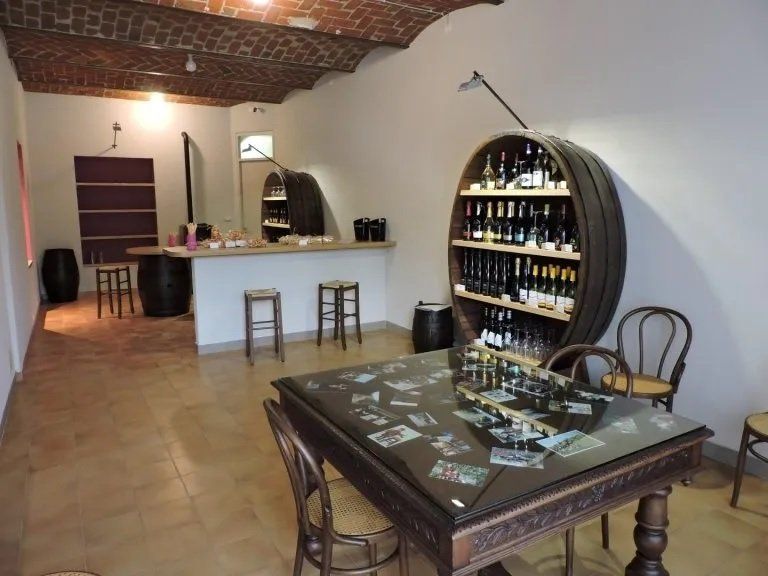 Arredi artigianali in legno