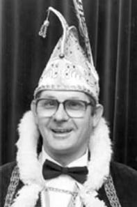 Toon van Dommelen †