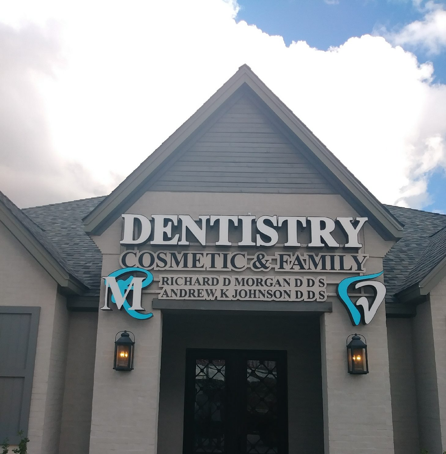 Dentist Outdoor Sign - Lubbock, TX - Delta Signs