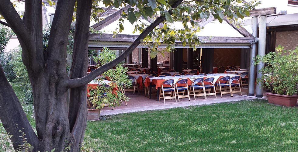 ristorante pizzeria conegliano al fogher sale separate e giardino