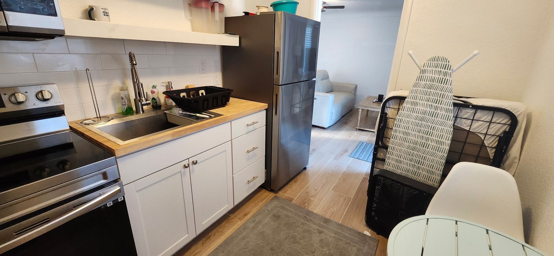 kitchenette at lakeview cove resort