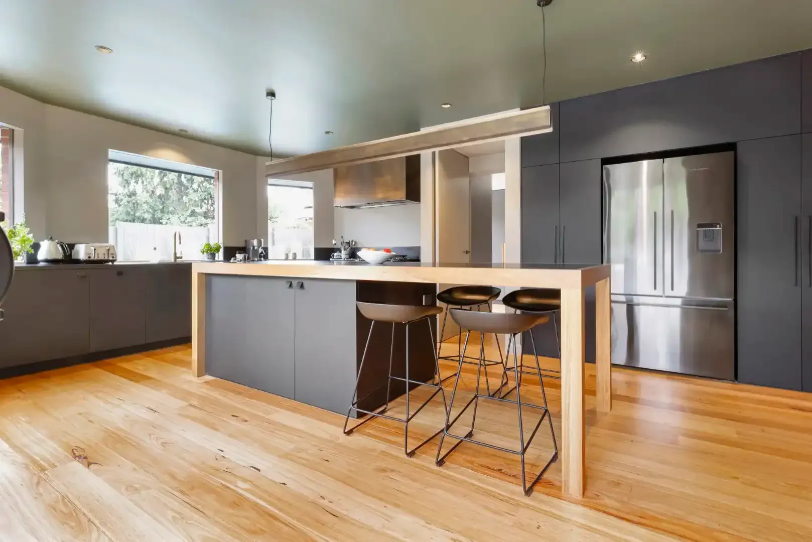 Creative Cabinetry was commissioned to design and build kitchen cabinets for a residential property in Lake Wendouree, Ballarat.