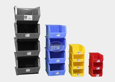 MUEBLES PARA COMERCIO HERMANOS FLORES - Ganchos y cascadas