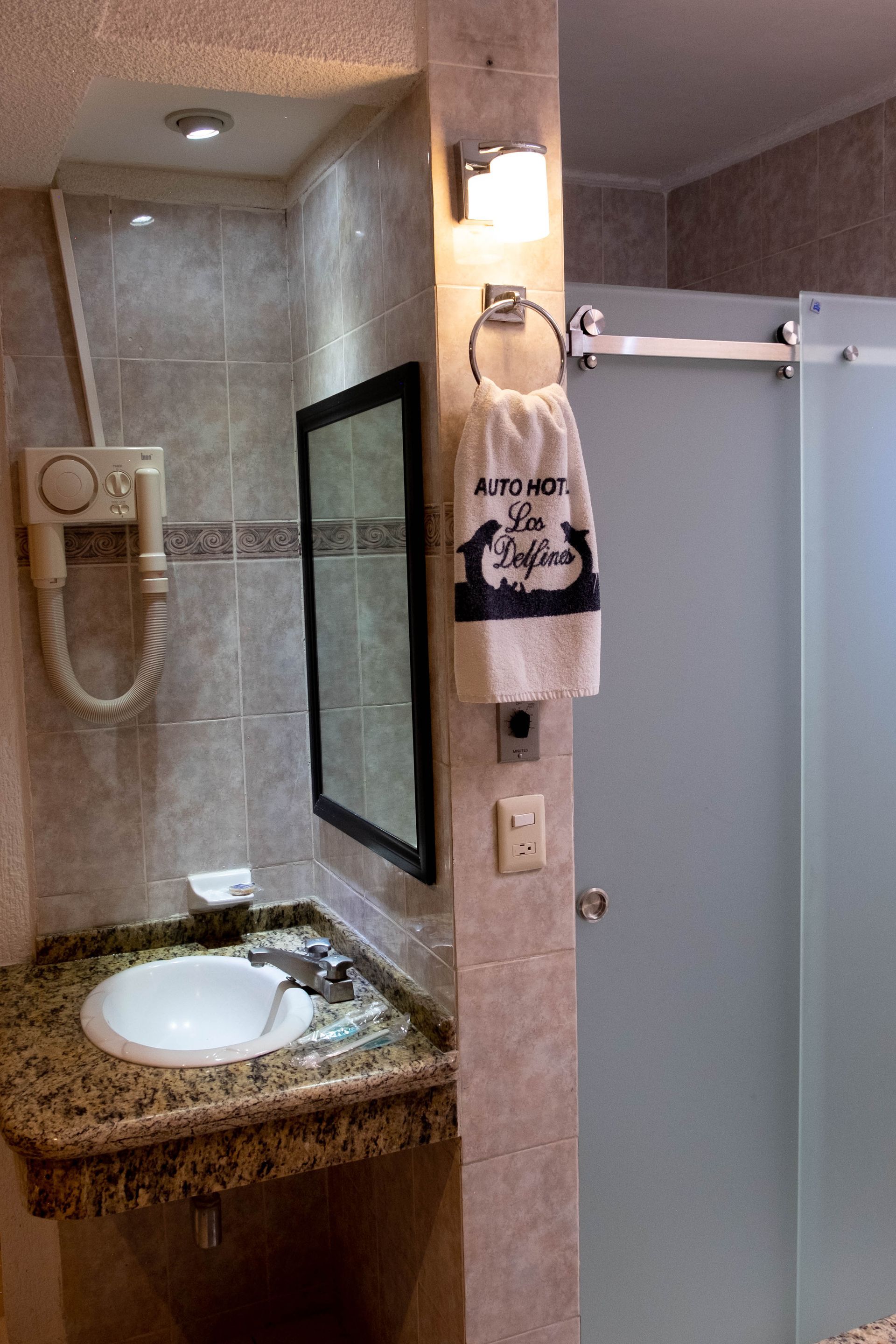 AUTO HOTEL LOS DELFINES  - BAÑO