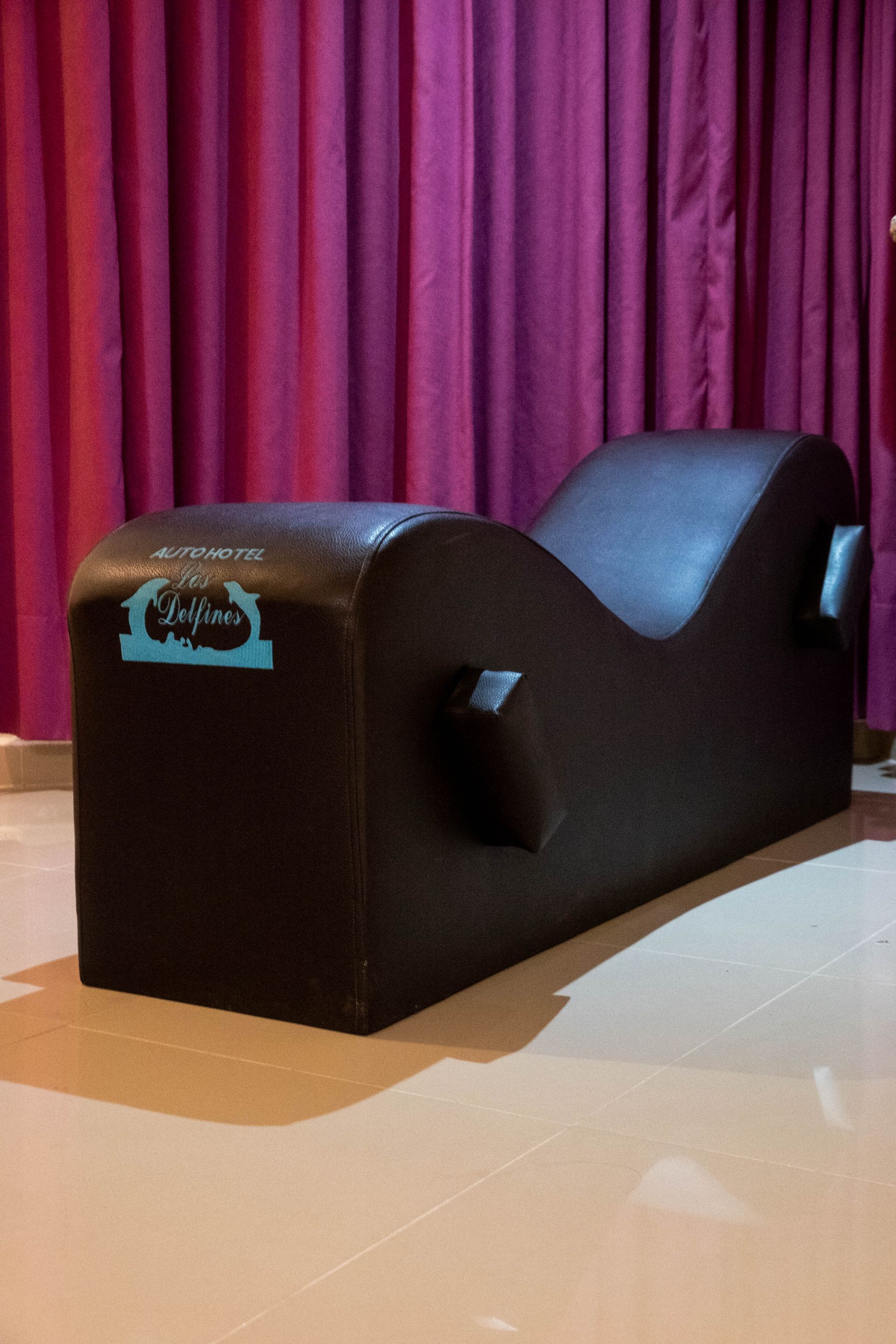 AUTO HOTEL LOS DELFINES  - POTRO DEL AMOR